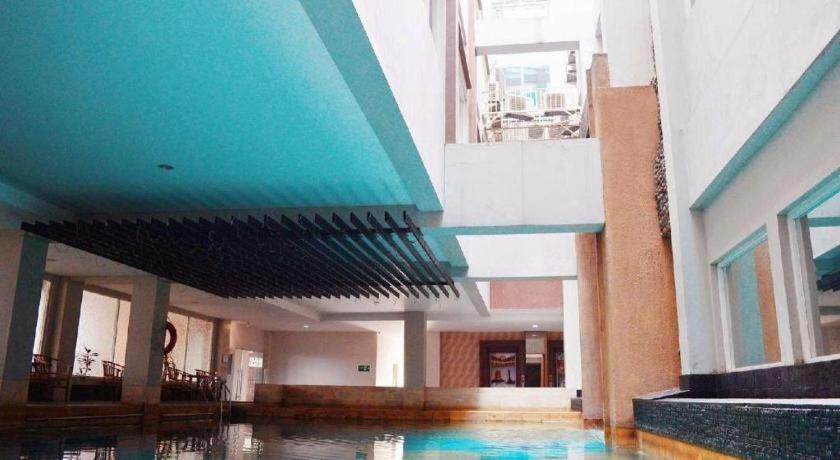 Horison Kota Lama Semarang Exterior foto